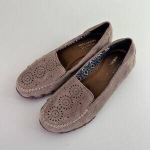 Women's Skechers Slip-on shoes 6.5 Suede Loafers Slip-On Air Cooled Memory Foam